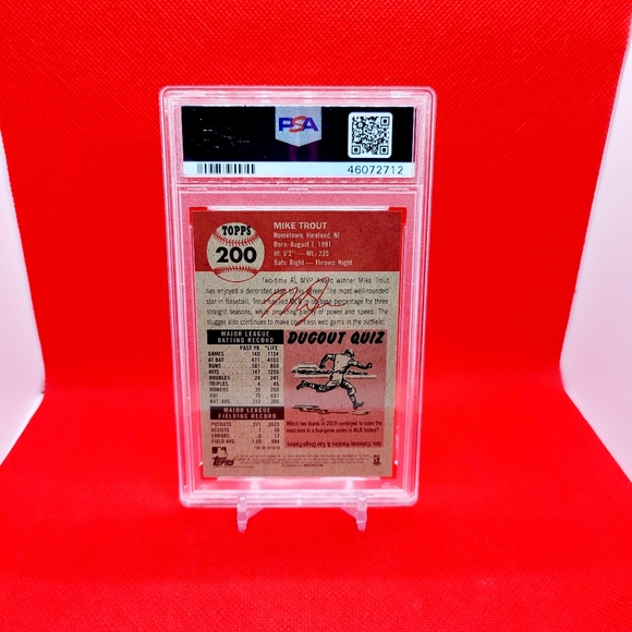 2019 Topps Living Set #200 Mike Trout PSA 9 Mint SP Short Print Card - Picture 2 of 2